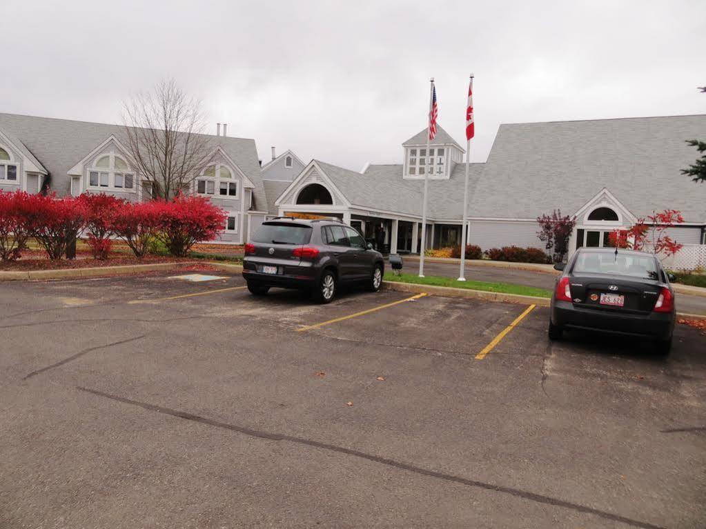 Riverside Resort And Conference Centre French Village Exterior foto