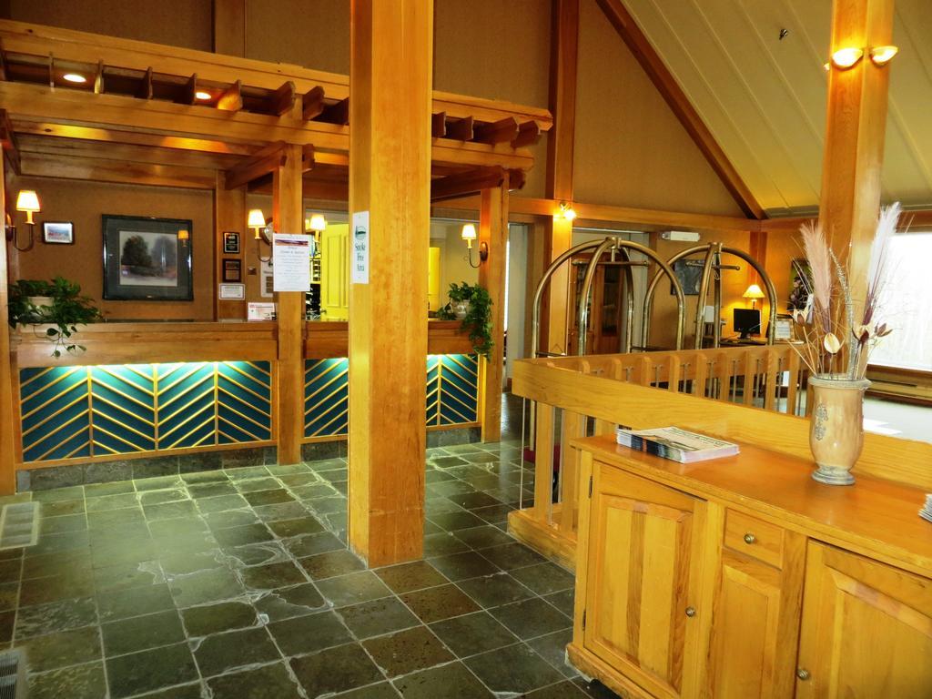 Riverside Resort And Conference Centre French Village Exterior foto